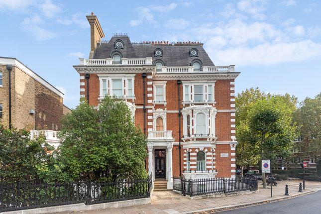 Flat for sale in Observatory Gardens, Campden Hill W8