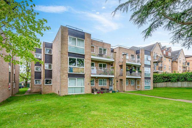 Flat for sale in The Avenue, Beckenham BR3