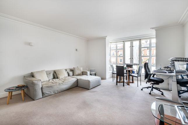 Flat for sale in Oak Lodge, London W8