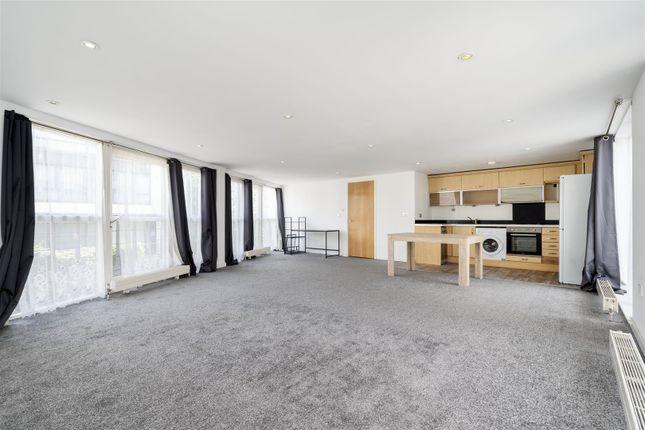 Flat for sale in Wellington Road, London NW10