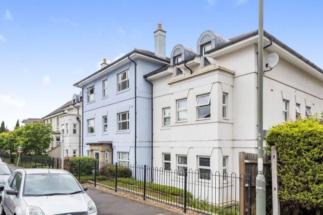 Flat to rent in Upper Park Road, Bromley BR1