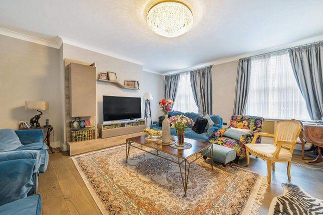 Flat for sale in Finchley Road, London NW8