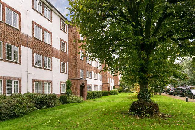 Flat for sale in Kew Road, Kew, Surrey TW9