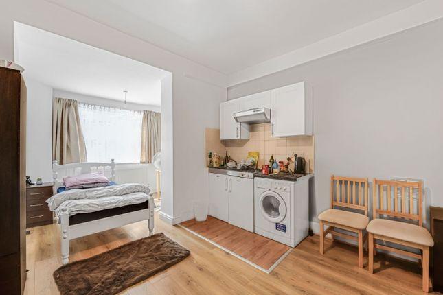 Studio to rent in Cromwell Road, London SW5