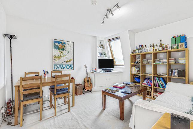 Flat for sale in Wandsworth Bridge Road, London SW6