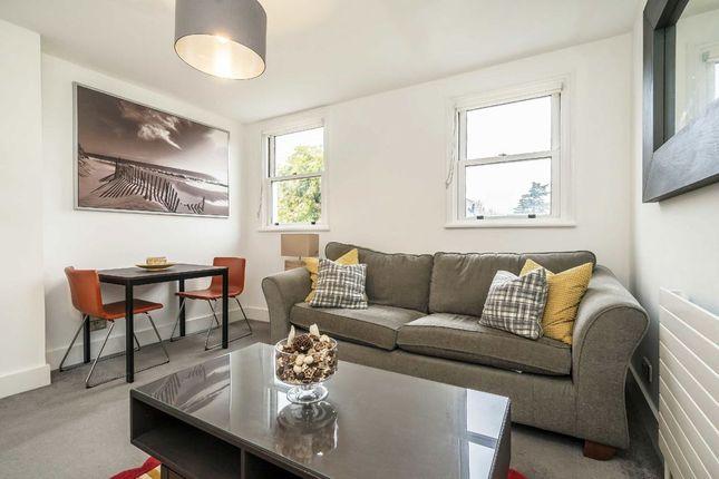 Flat for sale in Holly Road, Twickenham TW1