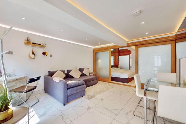 Flat for sale in Kinnerton Yard, London SW1X