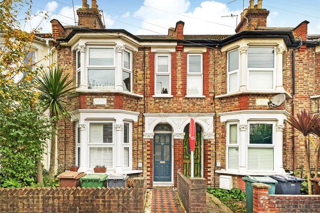 Flat for sale in Garner Road, Walthamstow, London E17