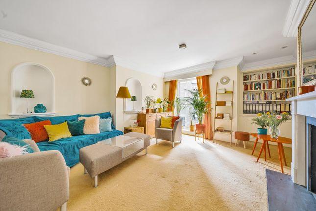 Flat for sale in Courtfield Gardens, London SW5