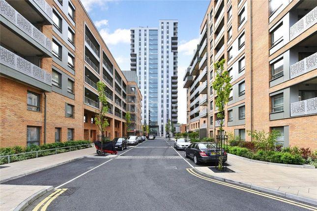 Flat for sale in Cannon Road, London N17