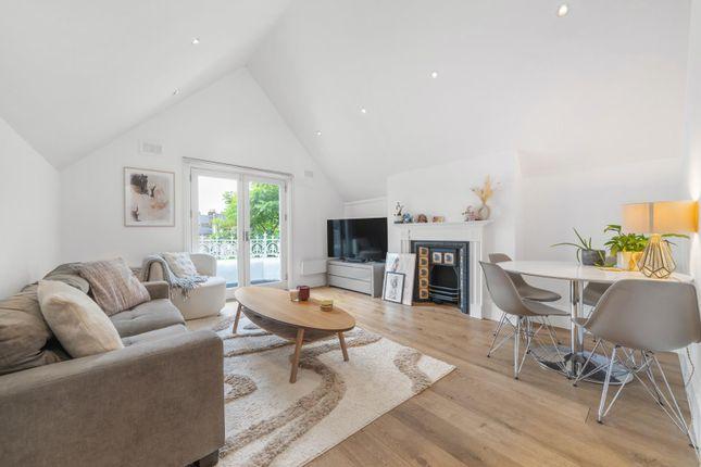 Flat for sale in Rosebery Road, London SW2