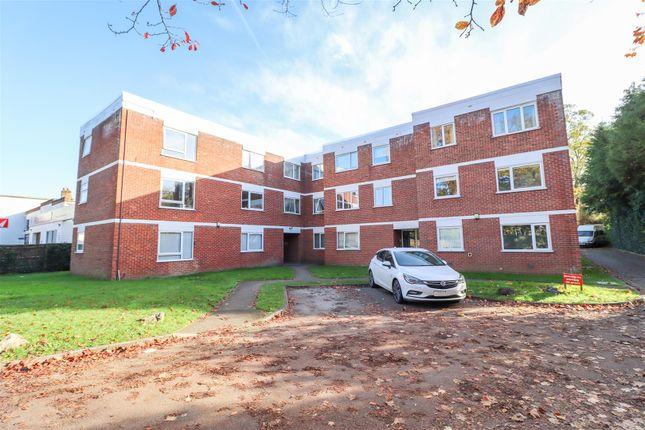 Flat for sale in Fleet Road, Fleet GU51