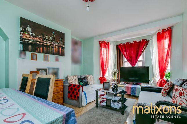 Flat for sale in Kennington, Oval SE11