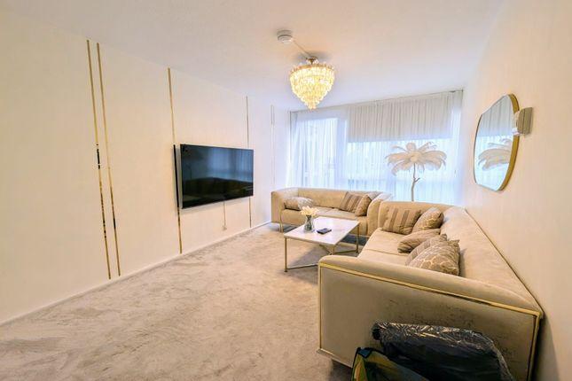 Flat for sale in Flat, Brinklow House, Torquay Street, London W2