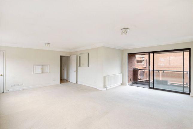 Flat for sale in Spencer Close, London N3