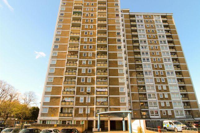 Flat for sale in Perry Court, London N15