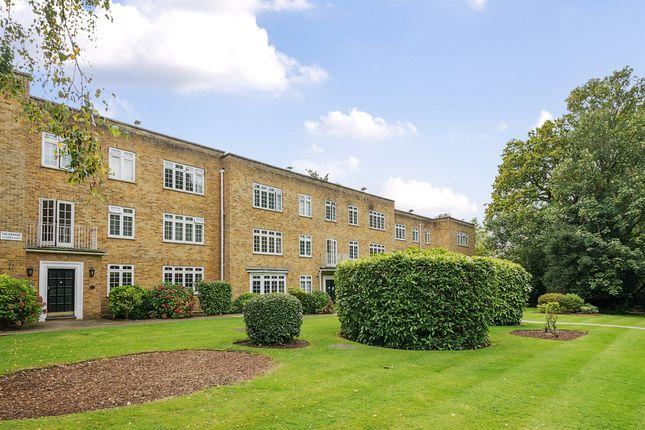 Flat for sale in Games Road, Cockfosters, Barnet EN4