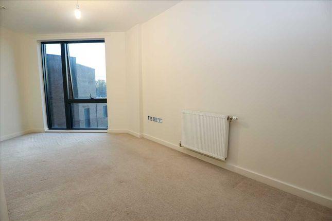 Flat for sale in Leaden Hill, Coulsdon CR5