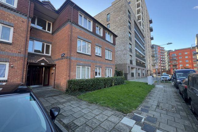 Flat for sale in Boundary Road, Barking IG11