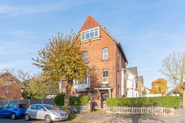 Flat for sale in Norbury Avenue, Norbury, London CR7