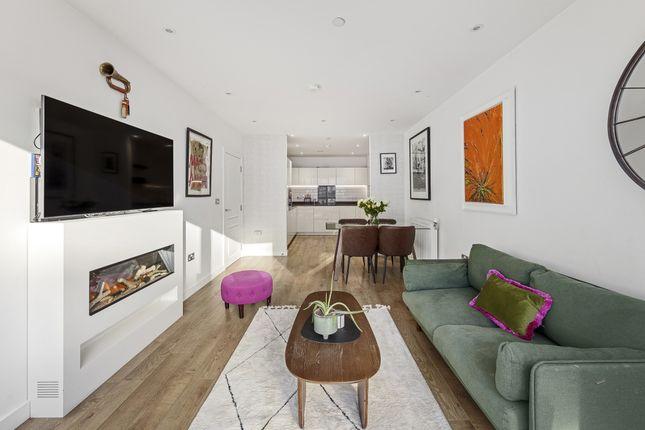 Flat for sale in Harrison Walk, London SE10