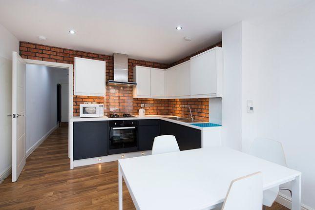 Flat for sale in Eastern Road, Bounds Green N22