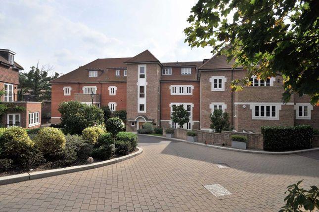 Flat for sale in Newton Park Place, Chislehurst, Kent BR7