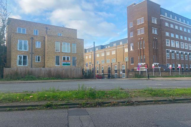 Flat for sale in Flat, Mill House, Windmill Place, Southall UB2