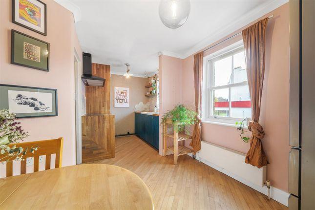 Flat for sale in George Mews, Brixton SW9