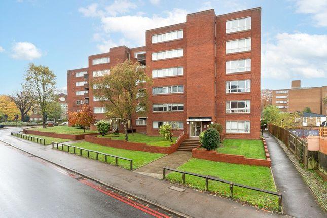 Flat for sale in Homefield Park, Sutton SM1