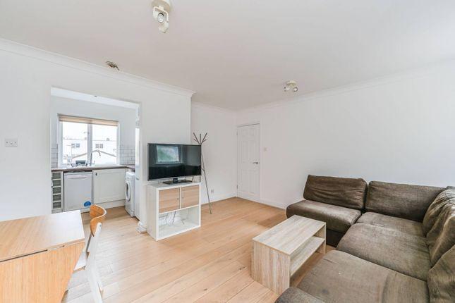 Flat for sale in Clapham Road, Oval, London SW9