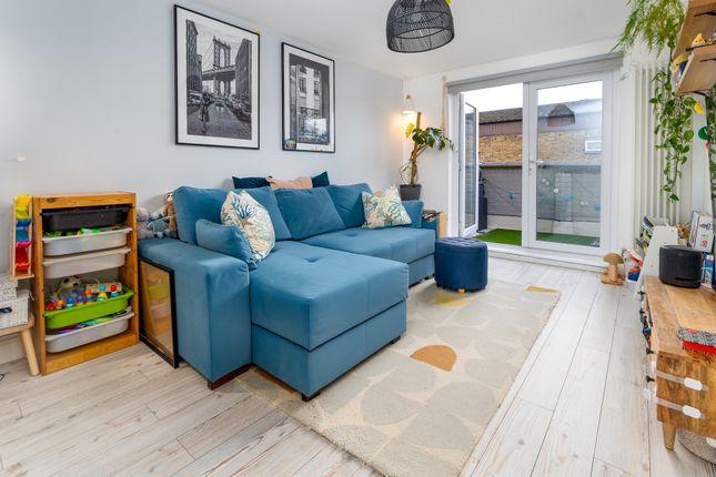 Flat for sale in Otley House, Gillespie Road, Highbury N5