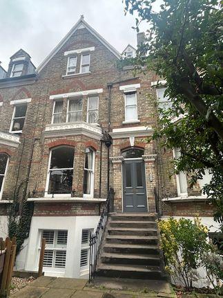 Flat for sale in Maple Road, Surbiton KT6