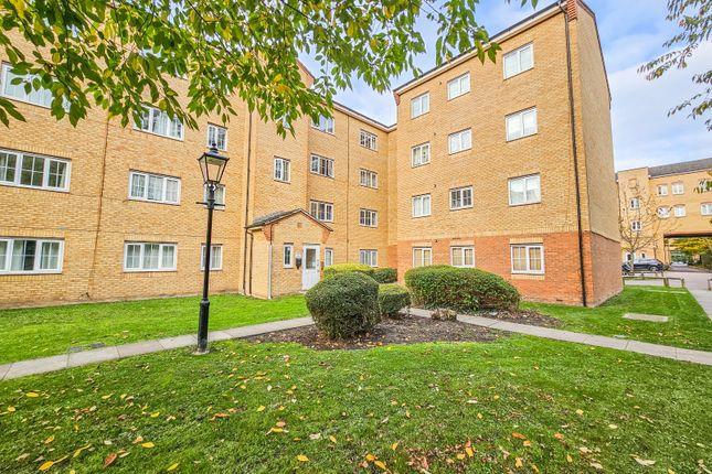 Flat for sale in Wellington House, Gidea Park RM2