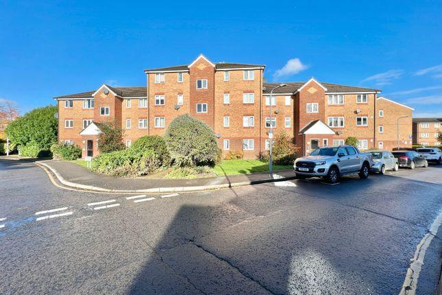 Flat for sale in Fenman Gardens, Goodmayes, Ilford IG3