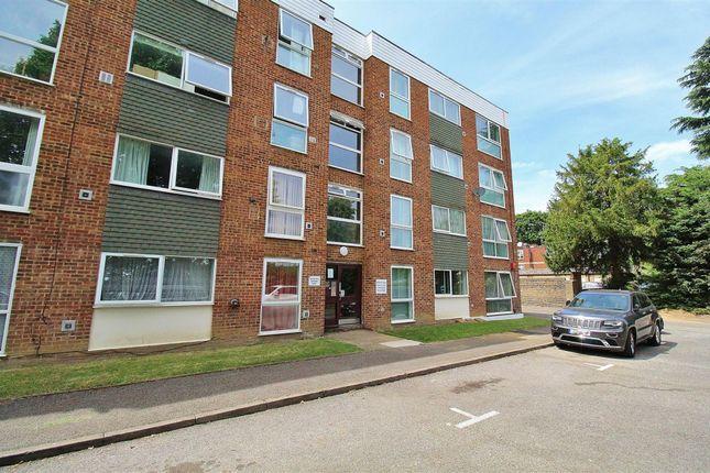 Flat for sale in Deborah Close, Isleworth TW7