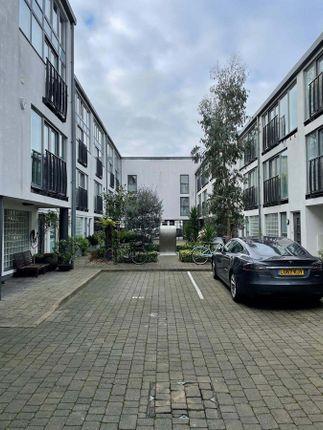 Mews house for sale in Artisan Quarter, London NW10