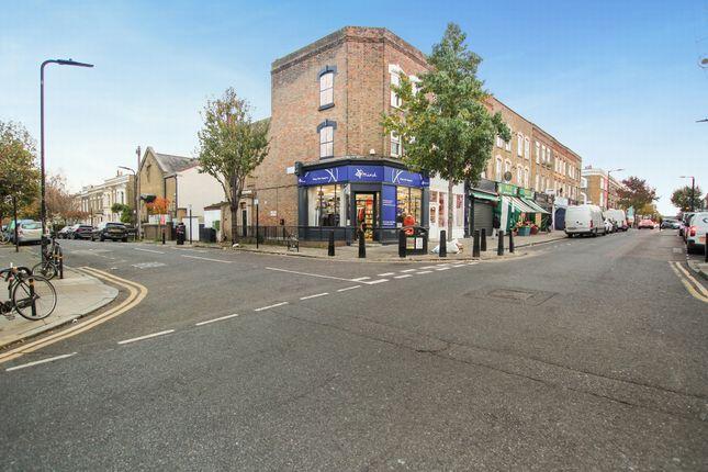 Flat for sale in Chatsworth Road, Hackney E5