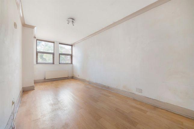 Flat for sale in Kangley Bridge Road, Sydenham, London SE26