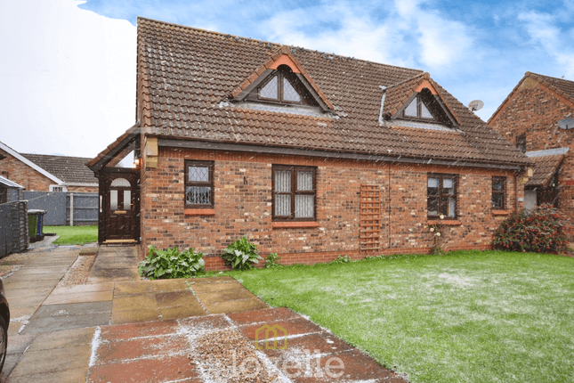 Mews house for sale in Meadow View, Cleethorpes DN35