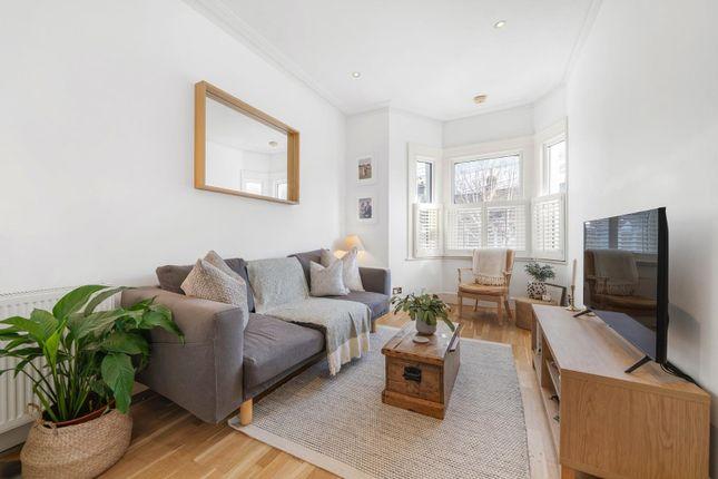 Flat for sale in Ballater Road, London SW2