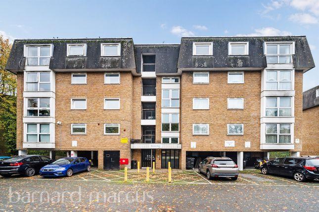 Flat for sale in Beulah Hill, London SE19