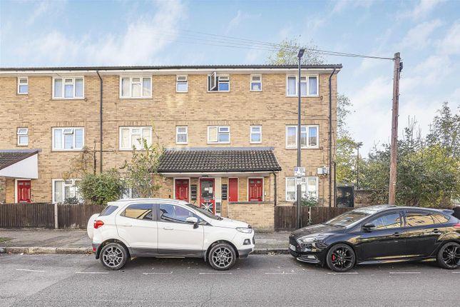 Flat for sale in Sceptre Road, Bethnal Green, London E2