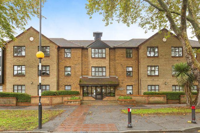 Flat for sale in Longbridge Road, Barking IG11