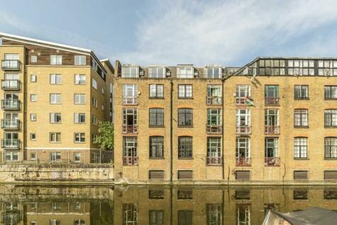 2 bedroom flat for sale in Wharf Place, London Fields, E2