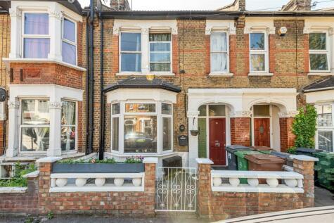 1 bedroom apartment for sale in St. John's Road, Walthamstow, E17