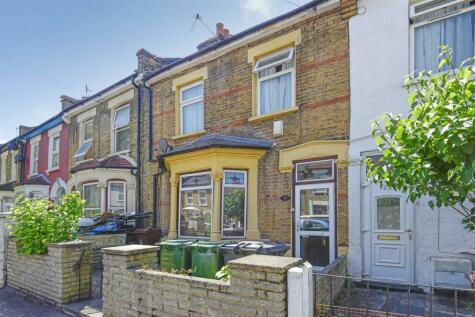 4 bedroom terraced house for sale in Lindley Road, Leyton, E10