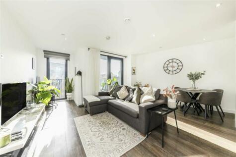1 bedroom flat for sale in Woolwich High Street, Woolwich, SE18