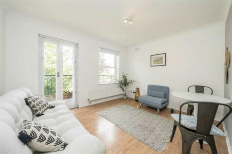 1 bedroom flat for sale in Parkfield Road, New Cross, SE14