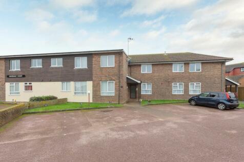 2 bedroom flat for sale in Dovedale Court, Birchington, CT7